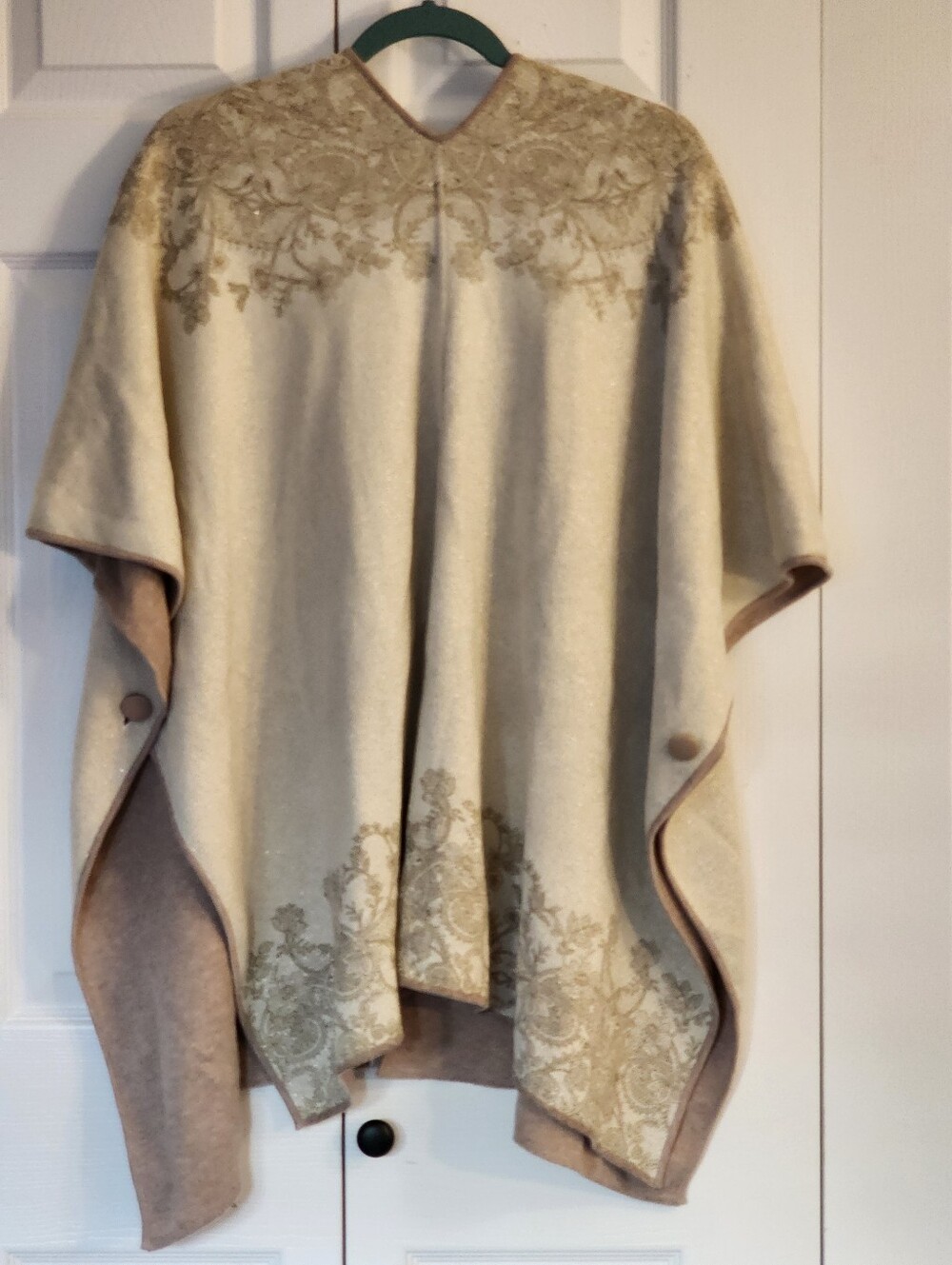 Chico's Reversible Knit Poncho Tan Cream Gold Size S/M but OSFM - Picture 5 of 13